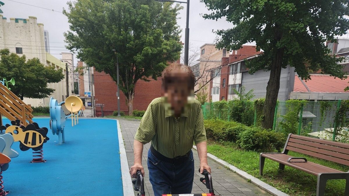 전국 병원동행서비스 보행보조차와 함께 동네 산책